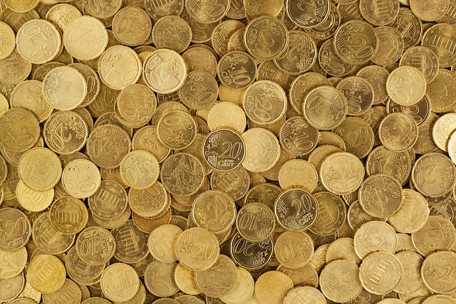 期货直播:国际联动下的原油与黄金波动解析 期货直播:国际联动下的原油与黄金波动解析